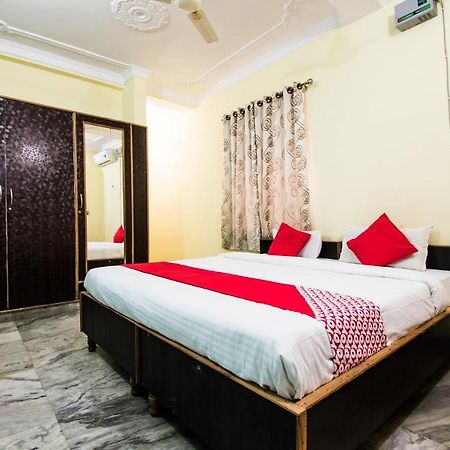 Oyo 24087 Viraj Hotel Danapur ภายนอก รูปภาพ