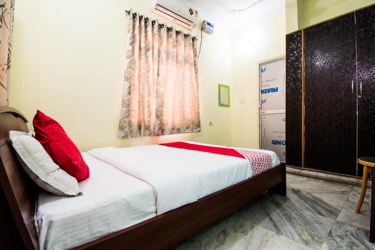 Oyo 24087 Viraj Hotel Danapur ภายนอก รูปภาพ