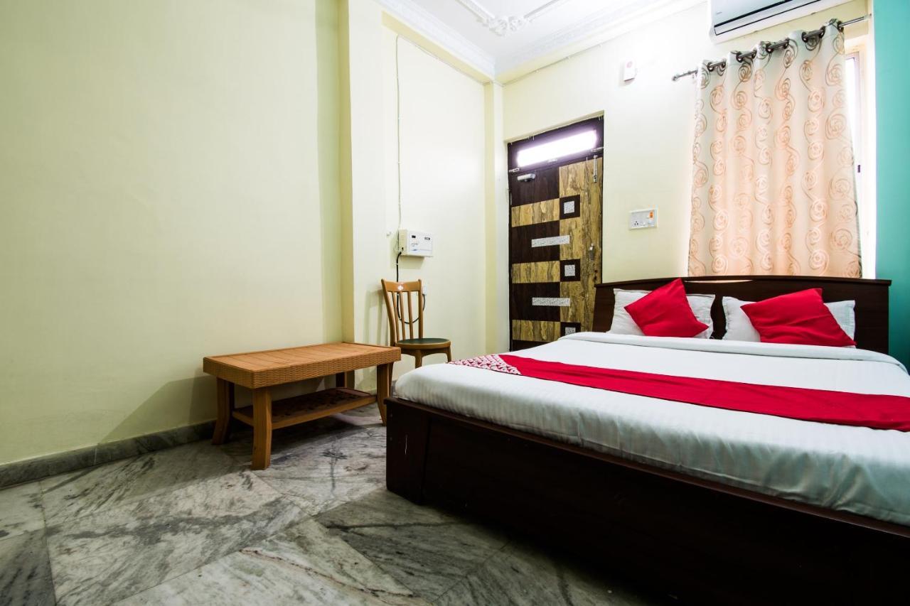 Oyo 24087 Viraj Hotel Danapur ภายนอก รูปภาพ