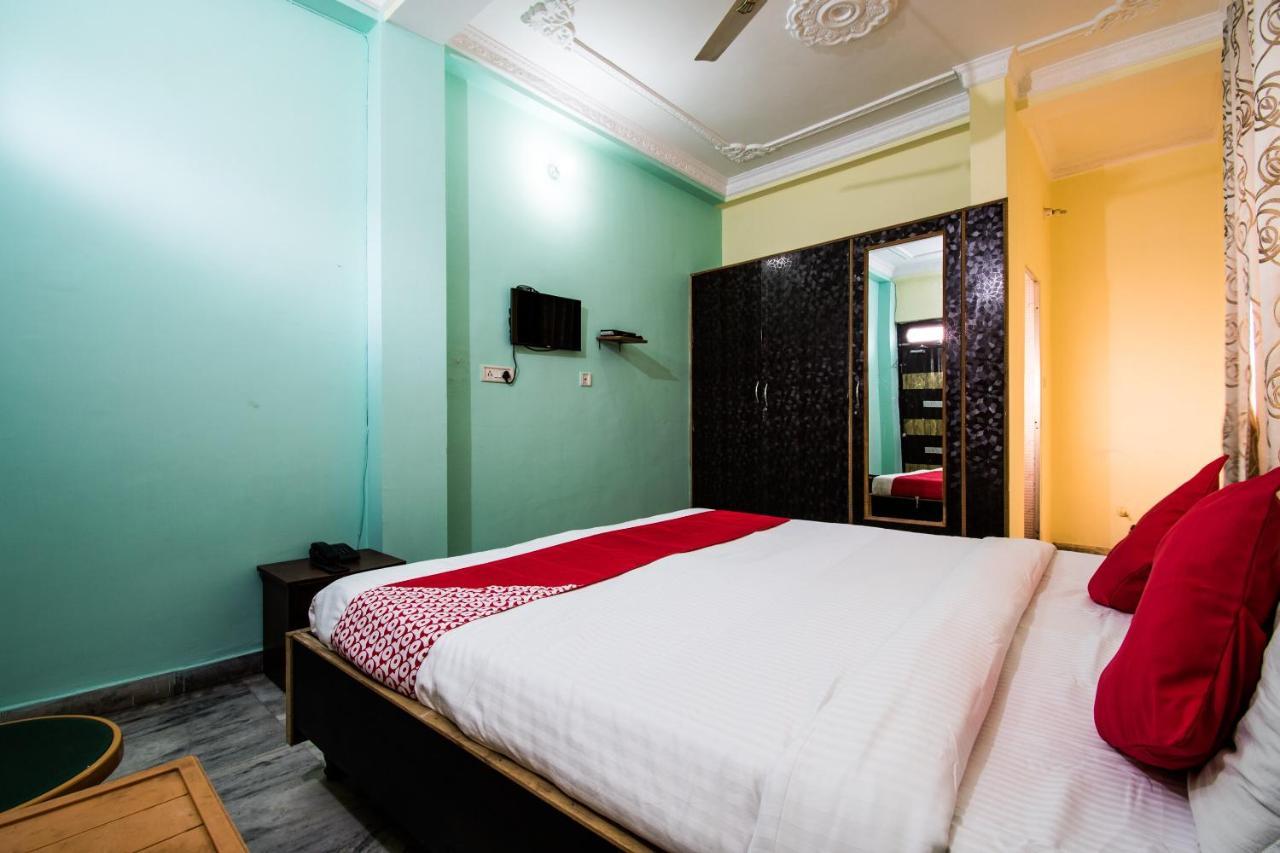 Oyo 24087 Viraj Hotel Danapur ภายนอก รูปภาพ